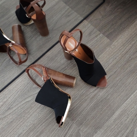 Rebecca Minkoff Ragini Black Gold Open-Toe Heels, Size 9 - Picture 3 of 11